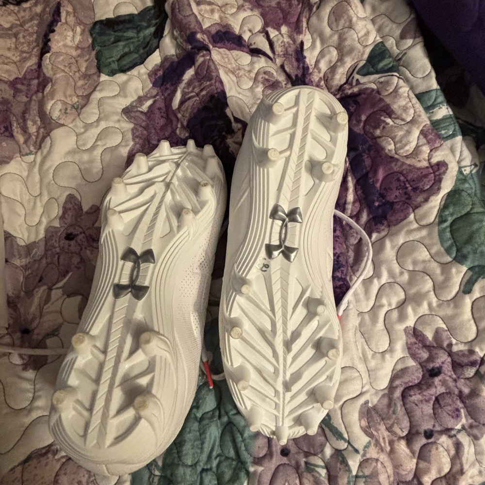White Under Armor cleats - Picture 2 of 3